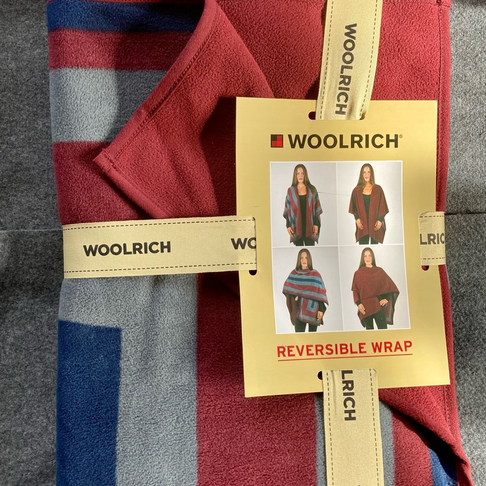 New, Unwrapped,  Versatile Maroon, Navy, Gray Woolrich Reversible Wrap